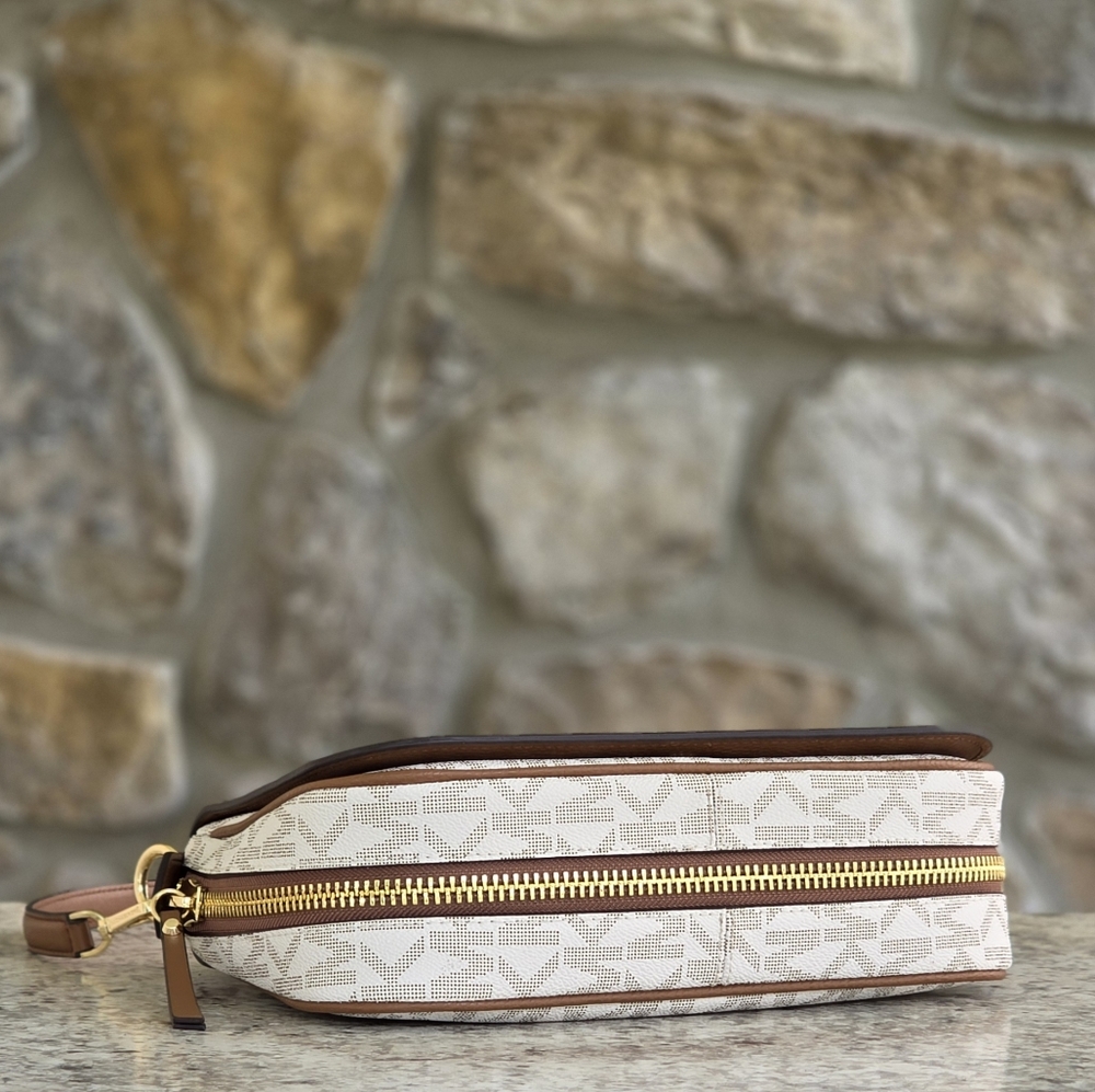 Michael Kors Hadley Logo Medium Shoulder Bag - Picture 4 of 9